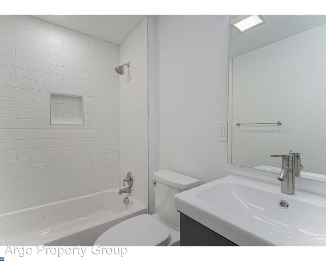Building Photo - 1219 N 27th St
