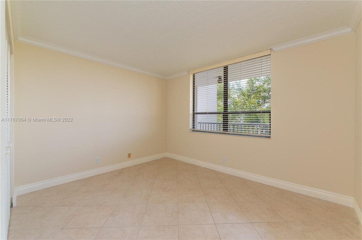 545 SE 12th St Unit 305, Dania Beach, FL 33004 Condo for Rent in