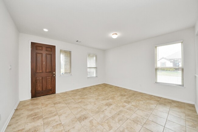 Building Photo - 25430 King Reyes St