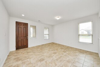 Building Photo - 25430 King Reyes St