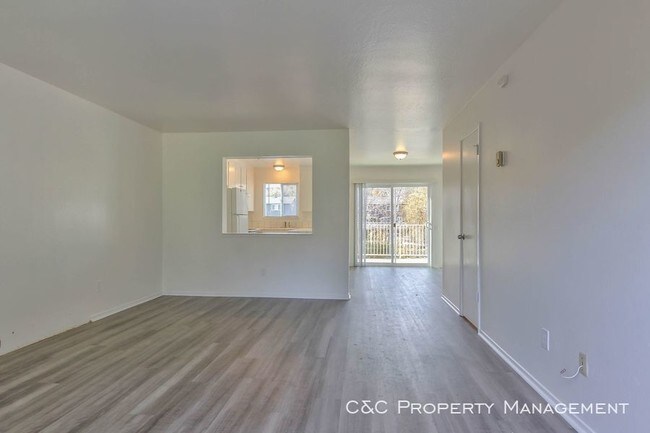 Building Photo - 136-136 Miles Ln