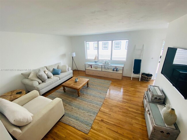 Foto del edificio - 1135 101st St
