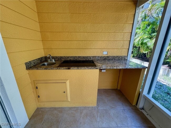 Foto del edificio - 4400 Bonita Beach Walk Dr