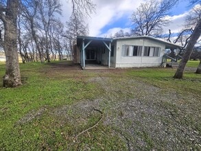 Building Photo - 14400 Weston Rd