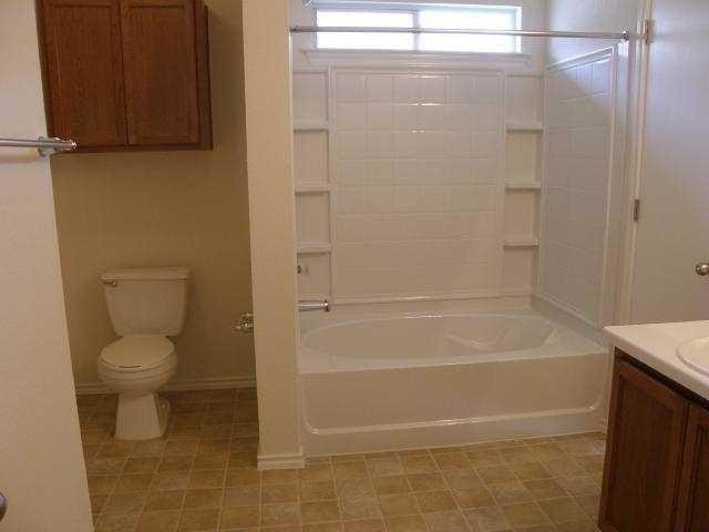 Foto del edificio - 12817 Wedding Dr