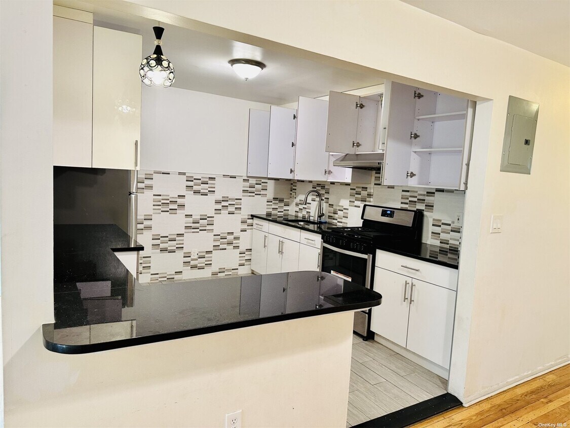 Foto principal - 144-37 Barclay Ave