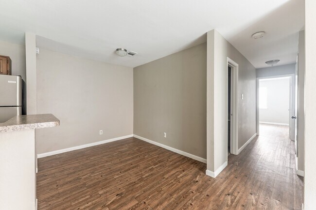 Foto del edificio - 2402 Sycamore Ave