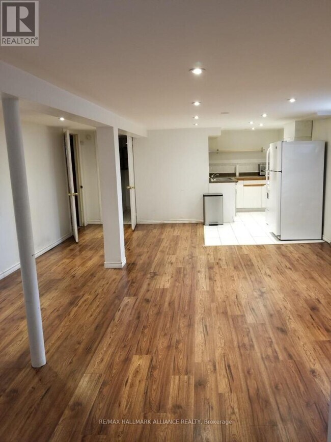 Building Photo - 94 Hurley Rd