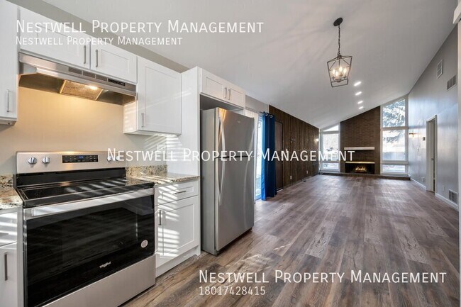 Foto del edificio - Delightful 2-bed Duplex in Holladay
