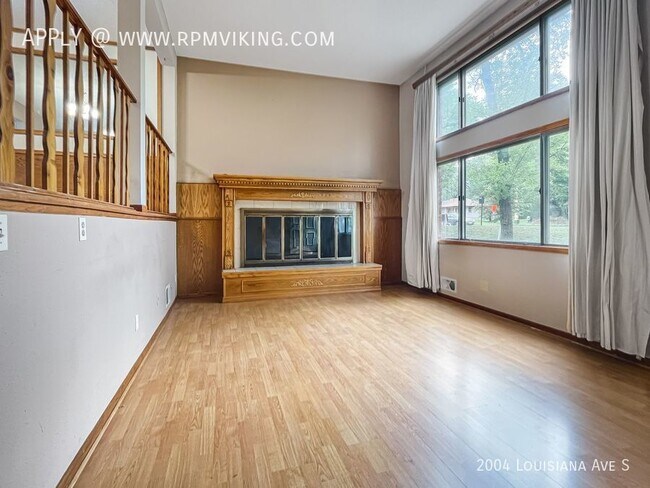 Foto del edificio - 3 Br / 2.5 Ba - 2 Car Attached Garage in S...
