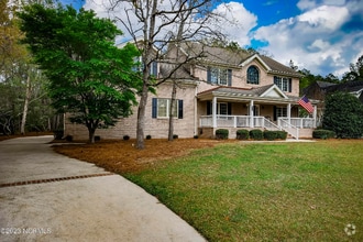 Building Photo - 375 Red Fox Run Dr