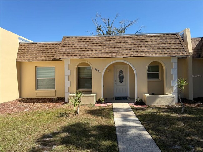 Foto del edificio - 9831 87th St N