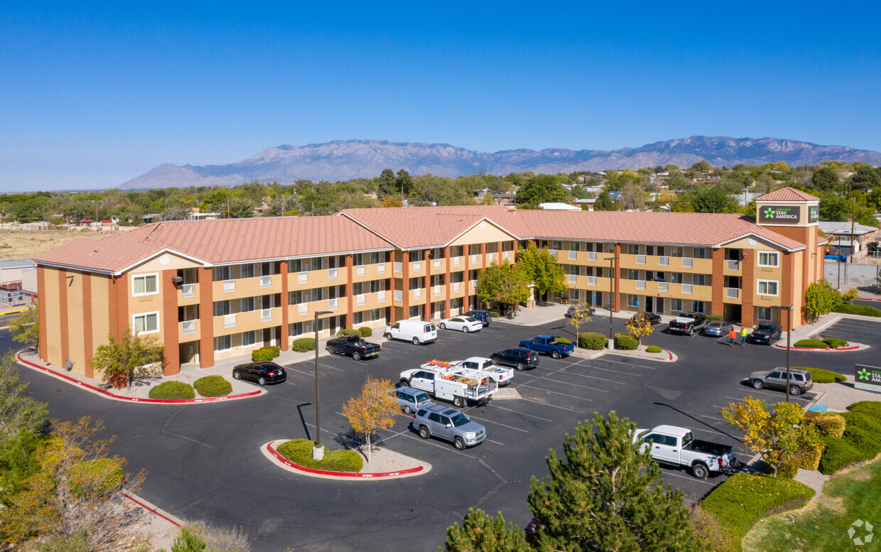 Foto principal - Furnished Studio - Albuquerque