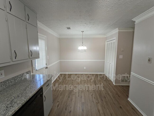 Building Photo - 3216 Sarah Lou Dr