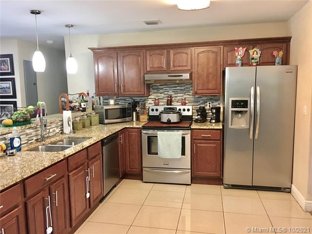 Primary Photo - 7121 SW 92nd St