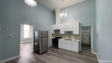 Building Photo - 375 12th St