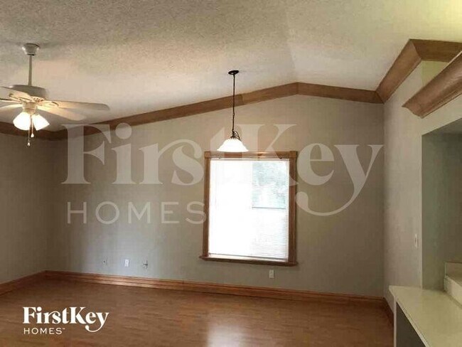 Foto del edificio - 17424 Kentucky Rd
