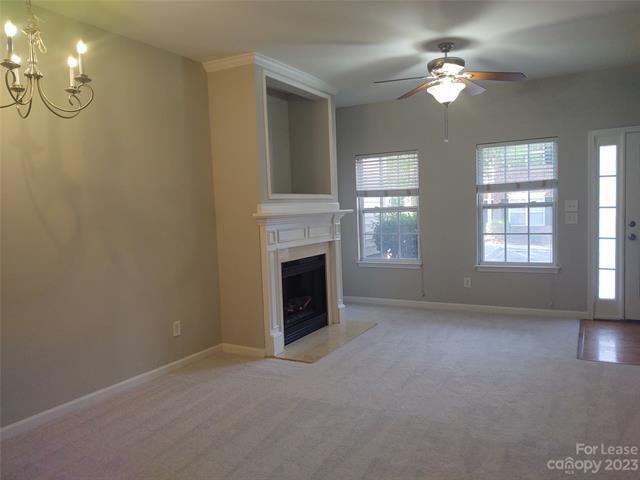 Foto del edificio - 8763 Twined Creek Ln