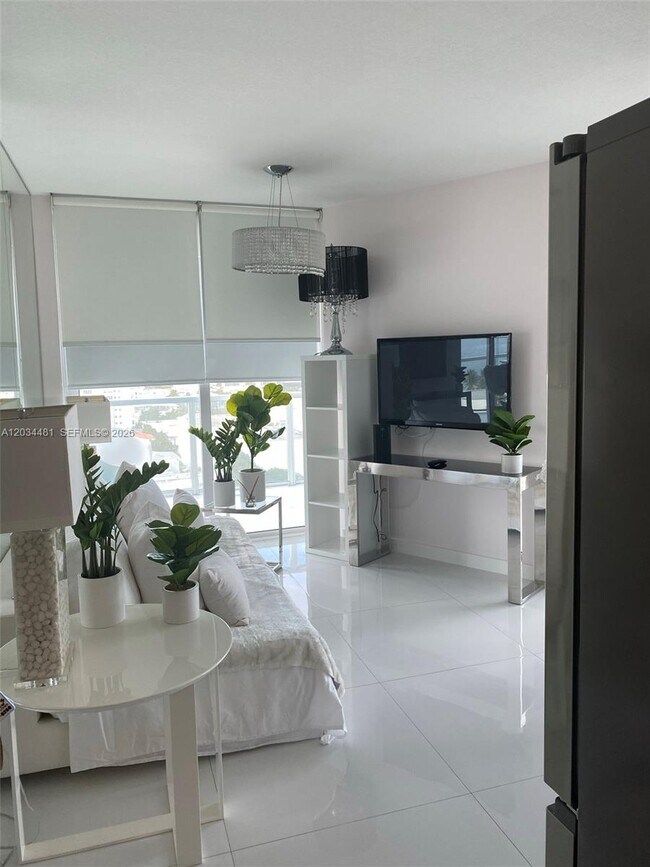 Foto del edificio - 6700 Indian Creek Dr