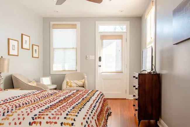 Building Photo - 716 Valence St