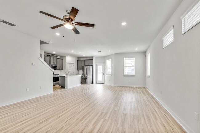 Foto del edificio - 223 Garner Dr