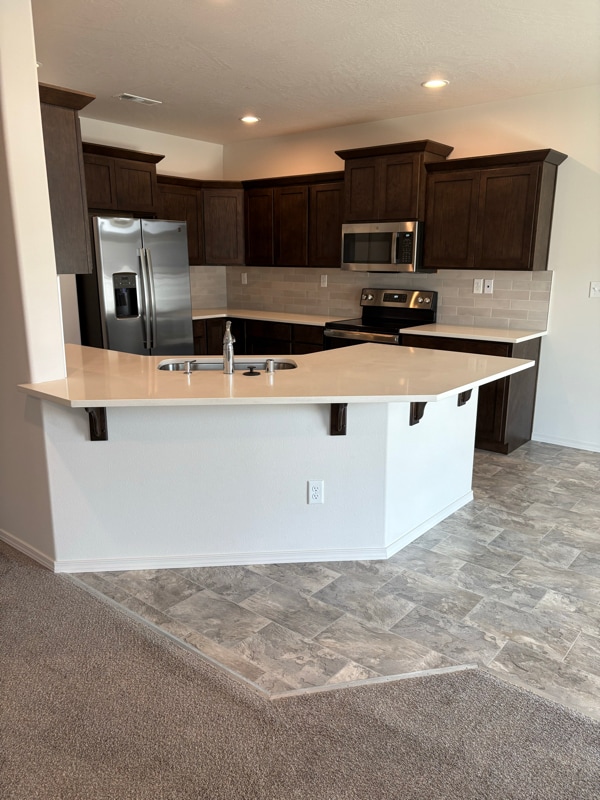 Building Photo - 749 N Doumit Dr