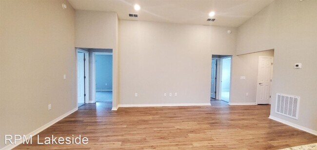 Building Photo - 4 br, 2 bath House - 632 Vittorio Dr