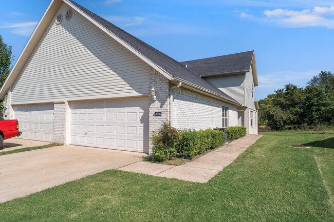 Milliken Duplex - Milliken Duplex Apartment
