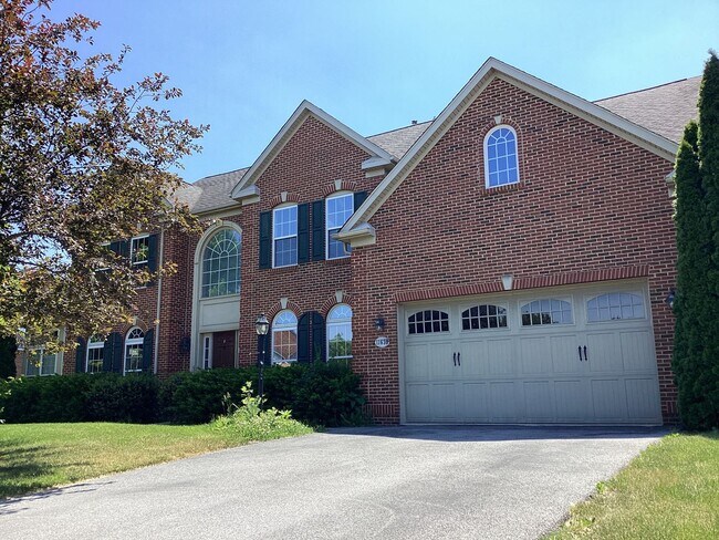 Foto del edificio - House in Country Club Estates
