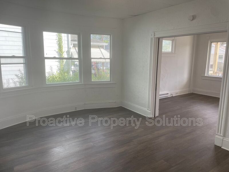 1316 Eynon St Unit 1B Eynon West, Scranton, PA 18504 Condo for Rent