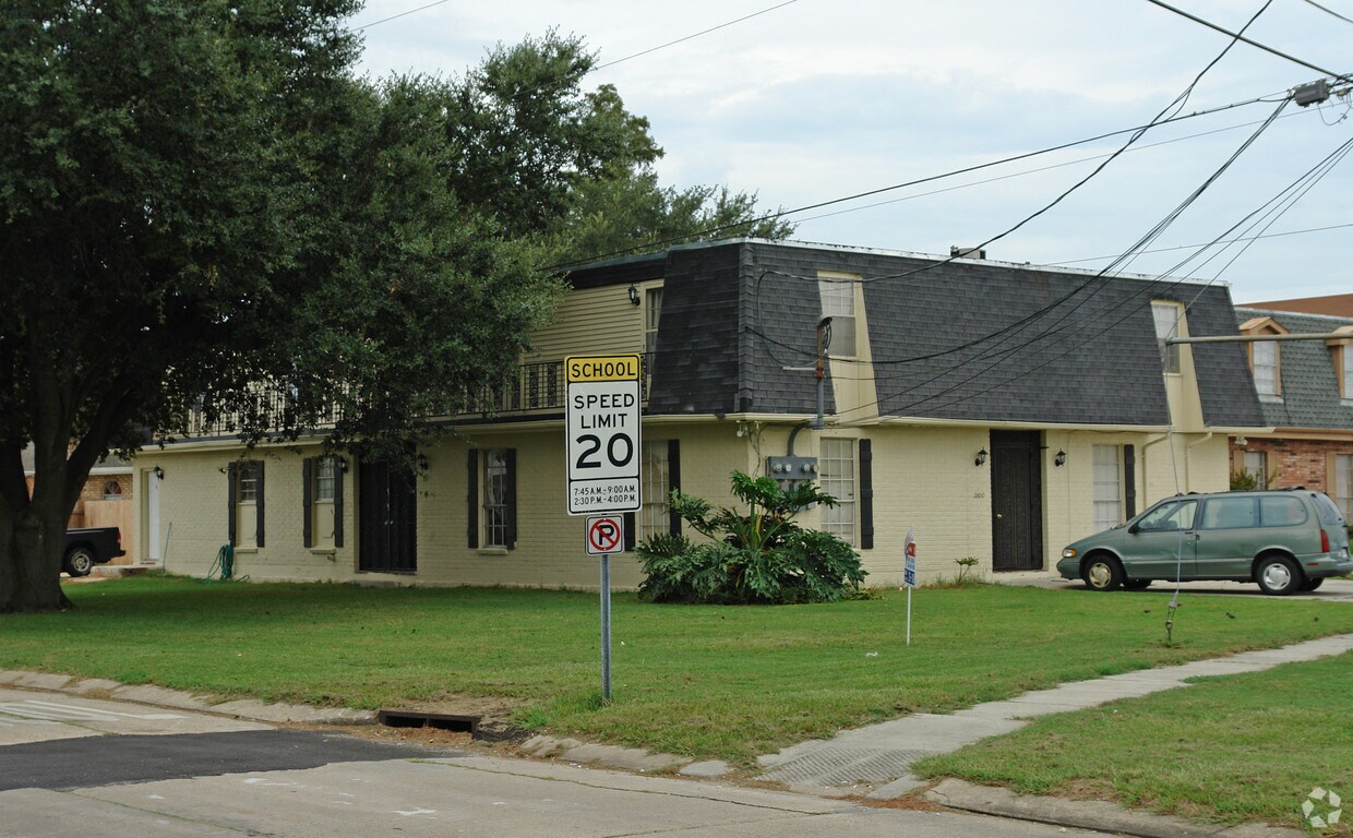 Primary Photo - 2800 Harvard Ave