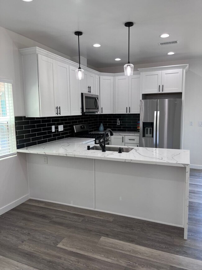 Foto del edificio - 5215-5217 Catoctin Drive