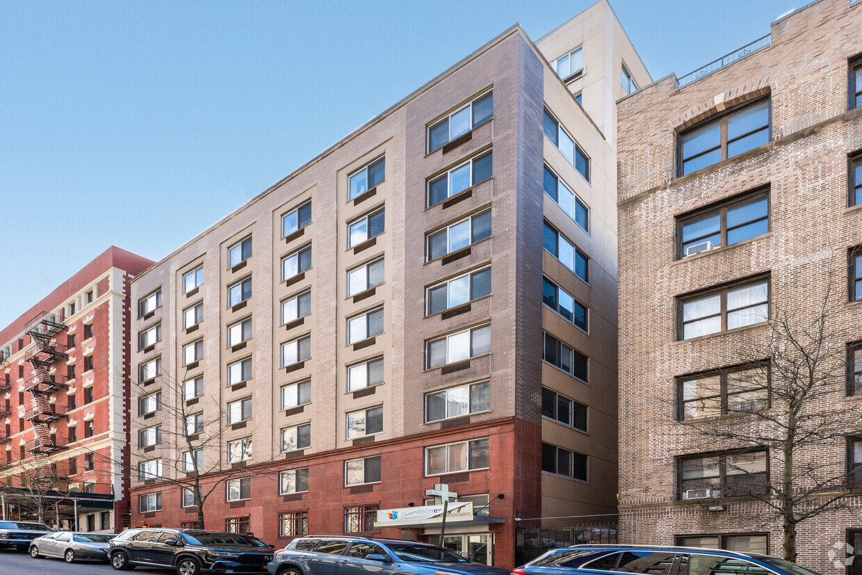 Building Photo - 608 W 149th St