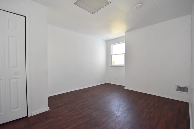 Foto del edificio - 4229 Haldane St