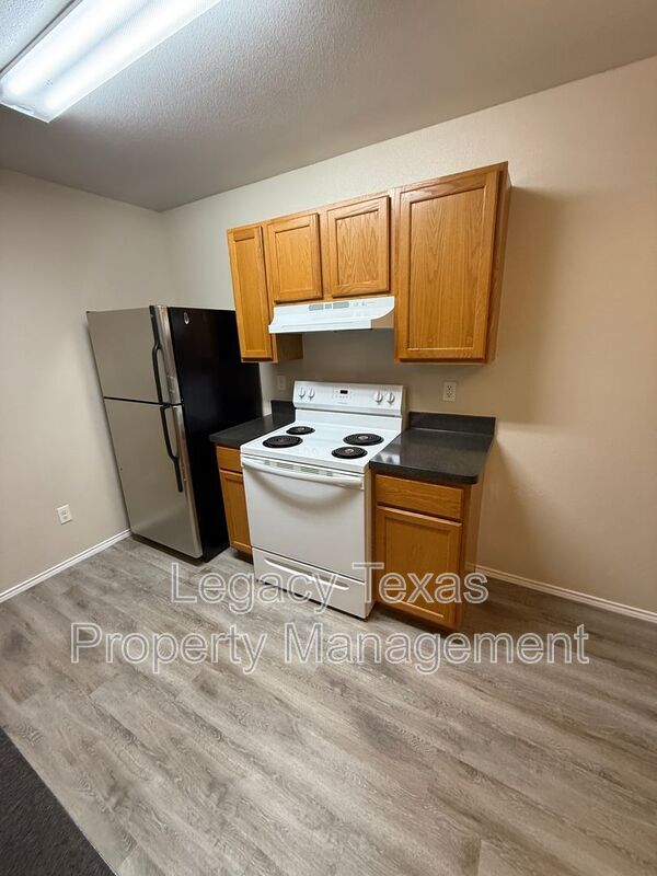 Foto del edificio - 641 WOODARD