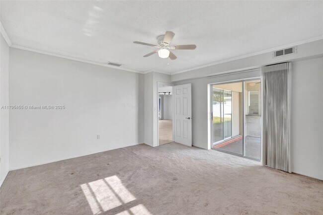 Foto del edificio - 9121 SW 54th Pl
