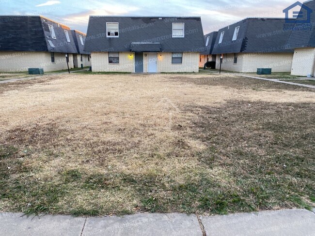 Foto del edificio - 2111 NW Lindy Ave