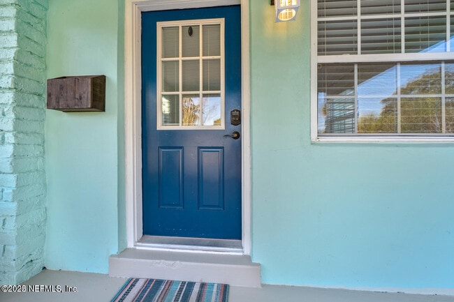 Building Photo - 1818 10th St N