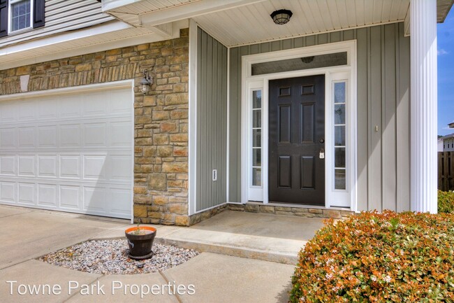 Building Photo - 3 br, 2.5 bath House - 2069 Dundee Way