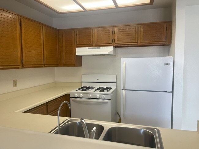 Building Photo - Available Now! 1 Bedroom + Loft