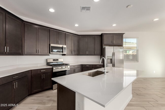 Building Photo - 8141 E Paloma Ave