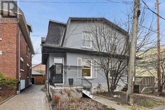 Building Photo - 138 Keefer St