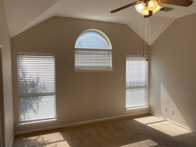 Building Photo - 4108 N Summercrest Loop