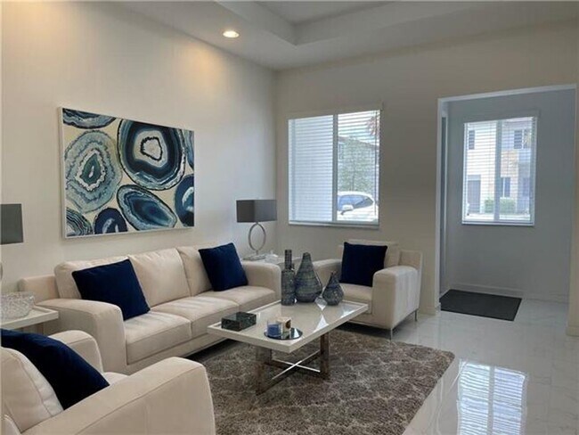 Foto del edificio - 1310 Pioneer Way