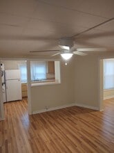 Building Photo - 48 Maple St