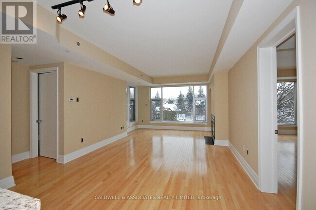 Photo du bâtiment - 235-235 Patterson Ave