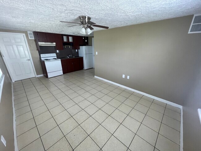 Foto del edificio - 1207 W Pierce St