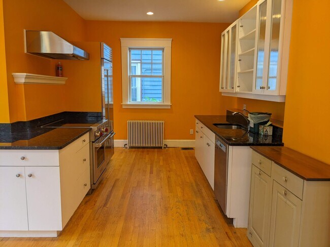 Building Photo - 29 Ellsworth Ave