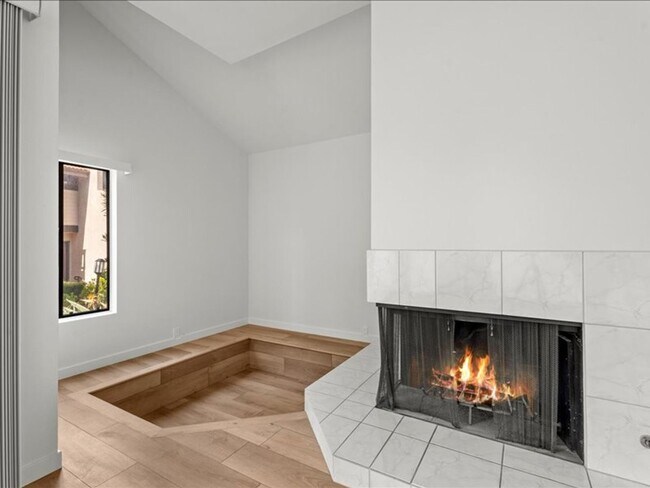 Foto del edificio - Spacious 3Beds+2.5Baths Townhouse With A B...