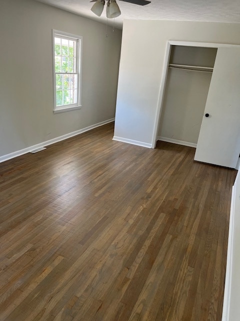 Bedroom - 5918 Woodside Ave